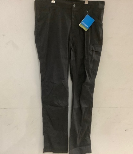 Columbia Mens Pants, 36x34, Appears New, Retail 65.00 - Lot 512