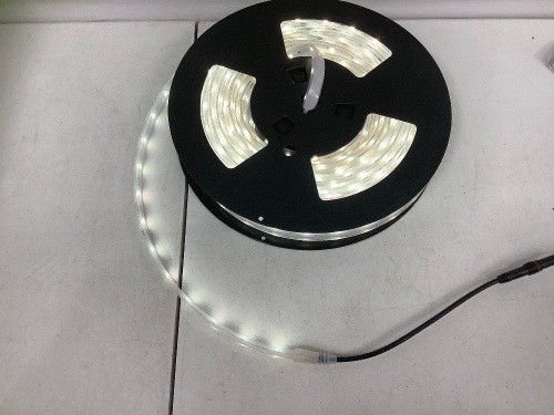 Novostella LED Color Light Strip, Powers Up, E-Commerce Return, Retail 76.99 - Lot 642