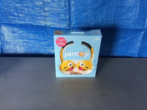 Jamoji Kids Kids Headphones. New, Retail - $15 - Lot 68