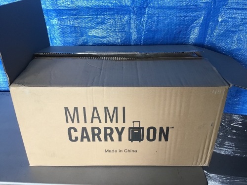 Miami Carryon 4pk Paper Towels, Case of 6, New, Retail - $8.09 each - Lot 90