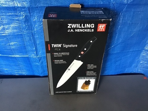 Zwilling Twin Signature 11 Piece Knife Block Set, Black, New, Retail - $348 - Lot 147