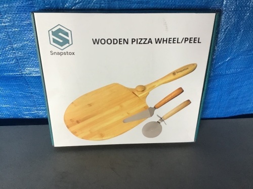 Snapstox Wooden Pizza Wheel/Peel, New, Retail - $34 - Lot 152