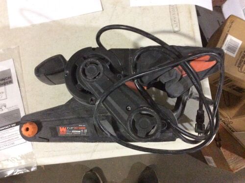 WEN 6321 7-Amp 3 in. x 21 in. Corded Belt Sander with Dust Bag  - Lot 189