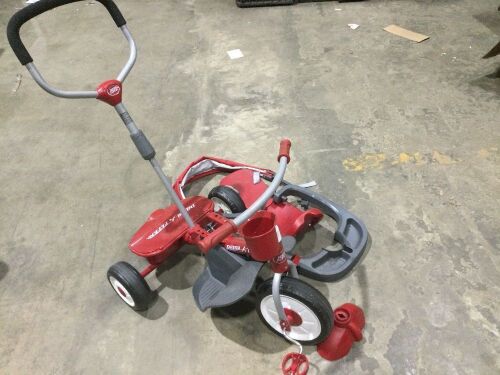 Radio Flyer Stroll 'N Trike - Lot 296