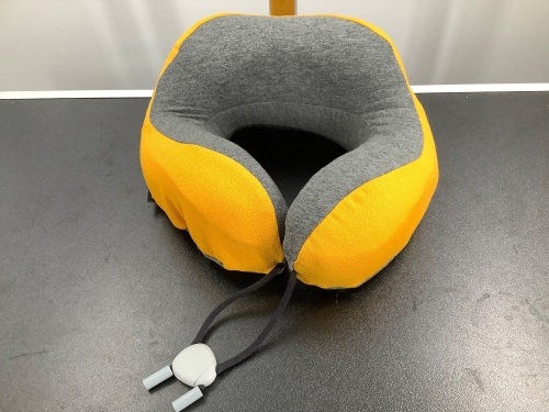 Neck Travel Pillow with Case, Appears New
