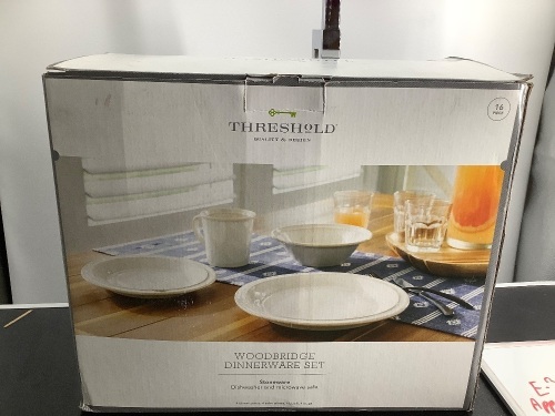 Threshold Woodbridge Dinnerware Set, Appears New