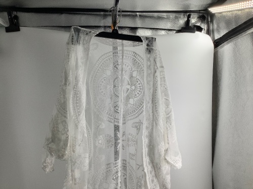Women's Lace Coverup, Appears New