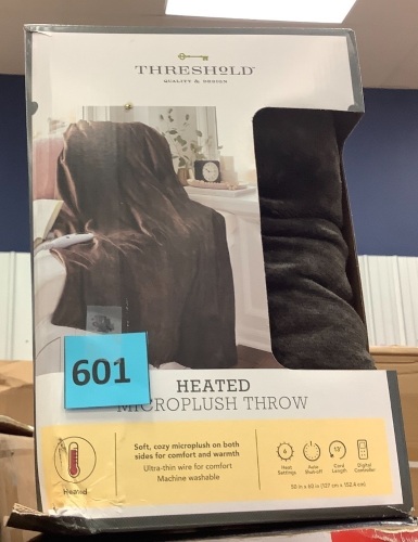 Threshold Heated Microplush Throw Blanket 50" x 60" - Lot 601