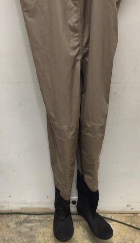 Mens Stockingfoot Waders, MR, E-Commerce Return, Retail 120.00 - Lot 148