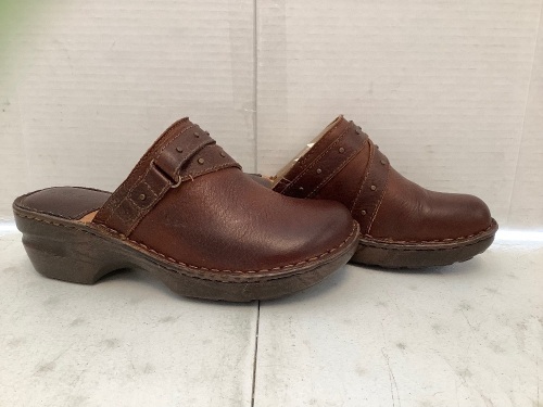 b.o.c. Womens Clogs, 8, Appears New, Retail 49.98 - Lot 374