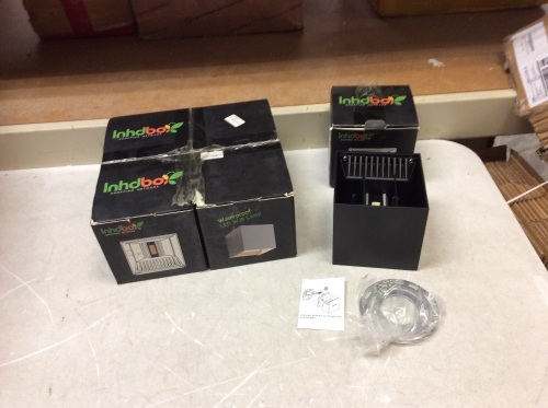 Lot of (5) LED 4.7" Wall Mounted Lights - Appear New - Lot 1081