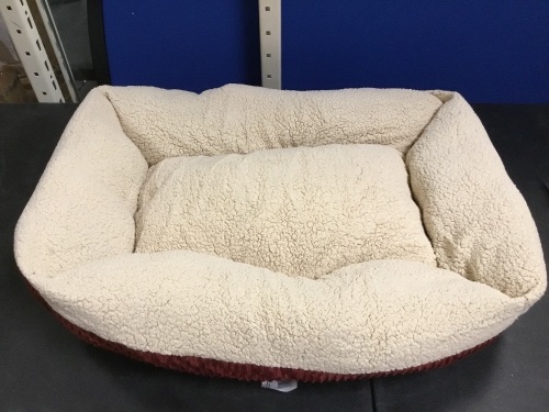 Aspen Pet Self Warming Bed 30" x 24" - Appears New   - Lot 547