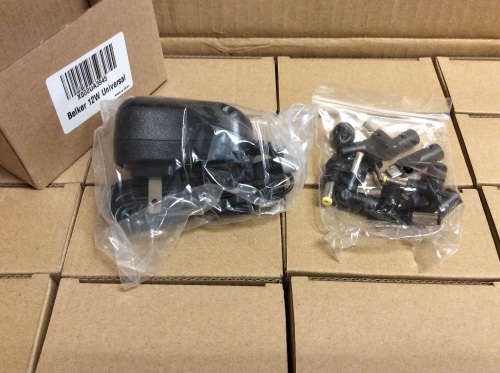 Case of (100) Belker 12W Universal AC/DC Power Adapters - New - Lot 1065