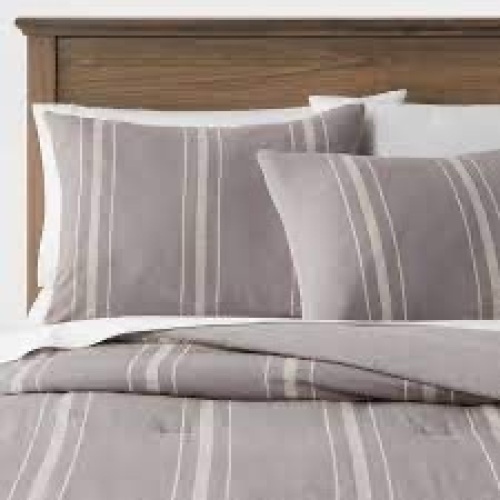 Flannel Comforter & Sham Set - Lot 1001