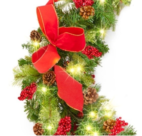 Pre-Lit Garland, Battery Powered w/ 100 Lights, 180 Tips, Pine Cones - 9ft - Lot 334