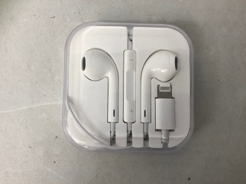 Corded Earbuds, Untested, Appears New - Lot 409