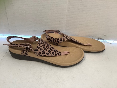 UTENAG Womens Orthotic Sandals, 7.5, Appears new, Retail 39.99 - Lot 555
