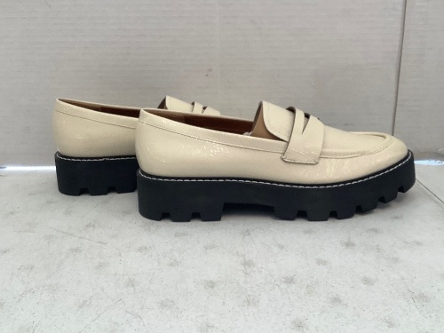 Franco Sarto Womens Shoes, 8M, Appears New, Retail 99.00 - Lot 62