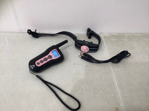 PATPET Dog Training Collar, Powers Up, E-Comm Return, Retail 33.99 - Lot 583