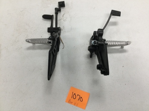 Unbranded Clutch and Shifter for Motorcycles - Lot 1070