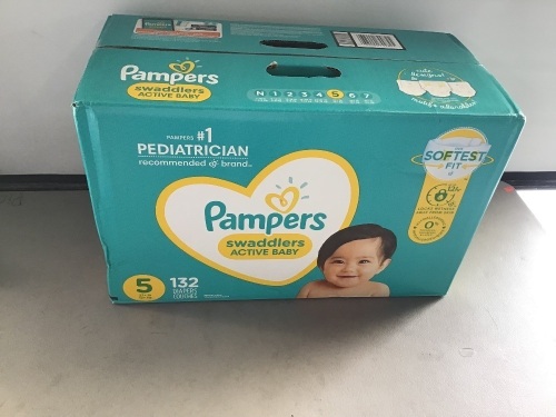 Pampers Swaddlers , Size 5, 132 Count, New, Retail - $43 - Lot 55