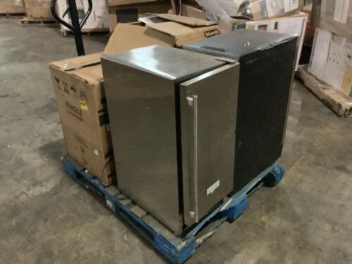 Pallet of Salvage Appliances - Items May Be Damaged, Incomplete & Broken