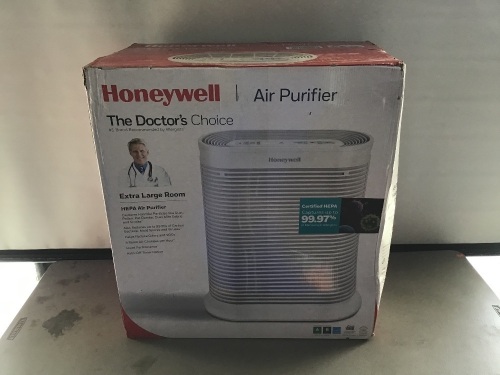 Honeywell, Air Purifier, HPA304, Like New, Retail - $239.99 - Lot 24