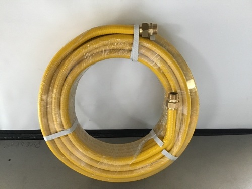 Kinchoix, 70', Gasline Flexable, Stainless Steel Tubing, Yeloow, With 2 Male Fittings, Like New - $92.99 - Lot 191