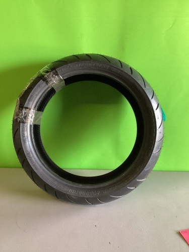 Shinko, 190/50ZR17M/C 73W, Motorcycle Tire, Like New, Retail - $139.99 - Lot 194