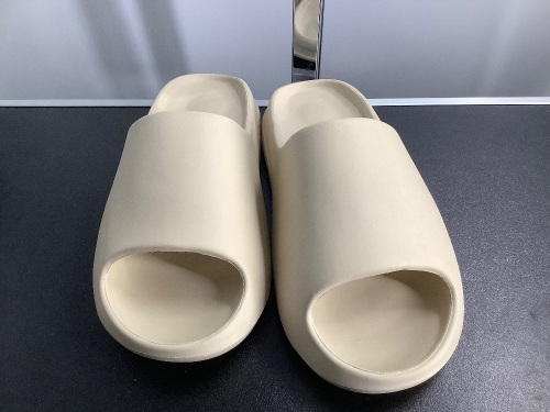 Slip on Sandals, Size 11.5 Men, Appears New - Lot 176