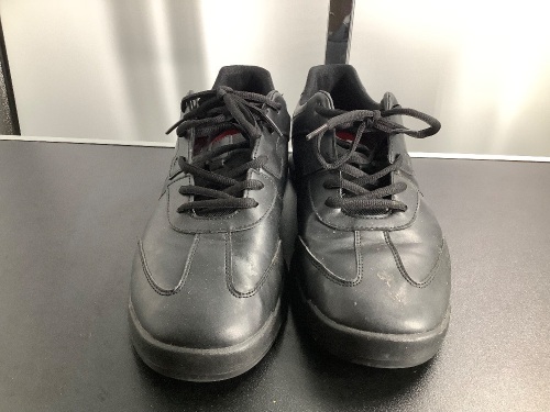 Slip Resistant Skechers, Men's 13, Dirty, Ecommerce Return - Lot 180