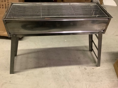 Portable Fold up Grill, Appears New - Lot 296