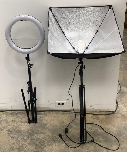 Ring Light and Lightbox, 1 Missing Power Cord, Lightbox Works, Appears new - Lot 7