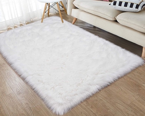 Junovo Fluffy Area Rug, 3x5, Appears new, Retail 33.99 - Lot 49