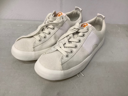 Camoer Womens Sneakers, 7, E-Comm Return - Lot 147