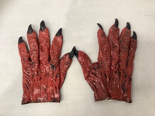 Halloween Latex Gloves, E-Comm Return, Retail 17.00 - Lot 262