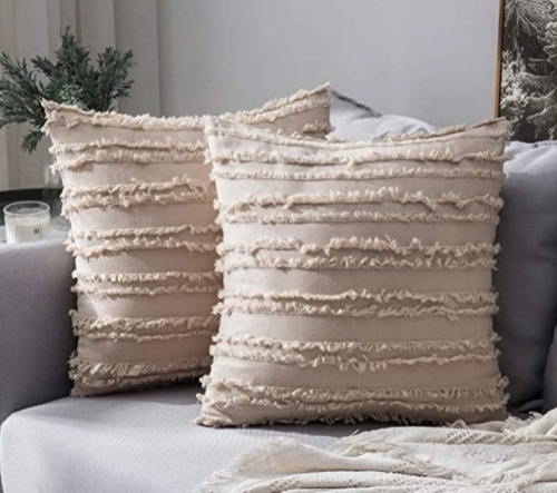 MIULEE Set of 2 Decorative Throw Pillow Covers, Appears new, Retail 14.99 - Lot 355