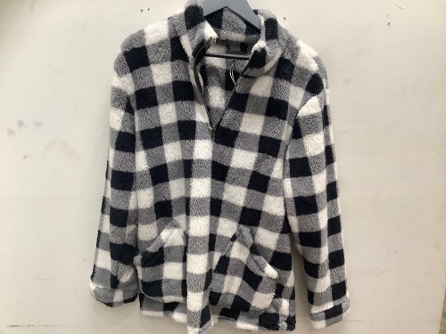 Natural Reflections Womens Sherpa Pullover, L, E-Comm Return - Lot 390