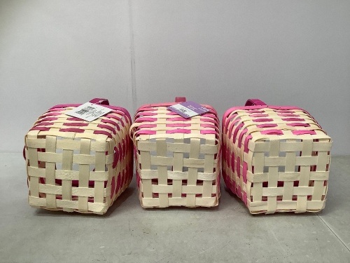 Lot of (3) Easter Baskets, Appears new, Retail 29.97 - Lot 504