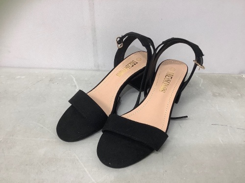 Dream Pairs Womens Chunky Heel Sandals, 5.5, Appears new, Retail 52.99 - Lot 156
