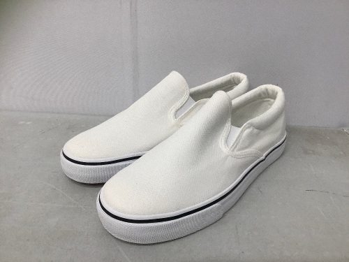Slip On Shoes, 11, Unsure if Mens or Womens, Appears new - Lot 141