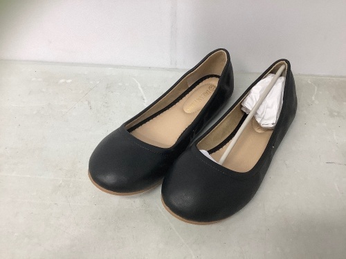 Dream Pairs Womens Flats, 8.5, Appears New, Retail 32.99 - Lot 184