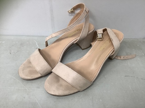 Dream Pairs Chunky Block Heel Sandals, 7.5, Used/E-Comm Return, Retail 52.99 - Lot 190