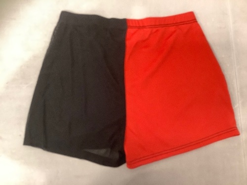 2pc Swimsuit w/ Shorts, L, E-Comm Return - Lot 150