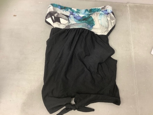 Calia Womens Tankini Swimsuit Set, M, Appears New, Retail 90.00 - Lot 485