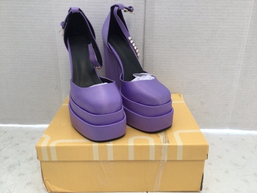 Womens Platform High Heel Shoes, 7.5, Appears new - Lot 236