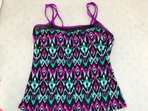 REKITA Womens Tankini Swimsuit w/ Boy Shorts, M, Appears new, Retail 32.99 - Lot 479