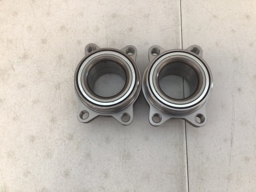 Lot of (2) Wheel Bearing and Hub Assembly, E-Comm Return - Lot 521