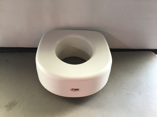 Carex, raised Toilet Seat, White, Like New, retail - $26.82 - Lot 81