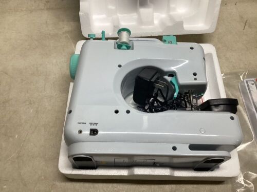 6V Portable Foot Pedal Sewing Machine w/ 12 Stitch Patterns - Lot 1108
